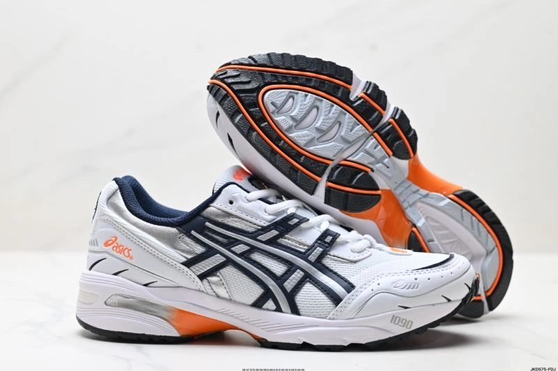 Thermal Asics Shoes 2605