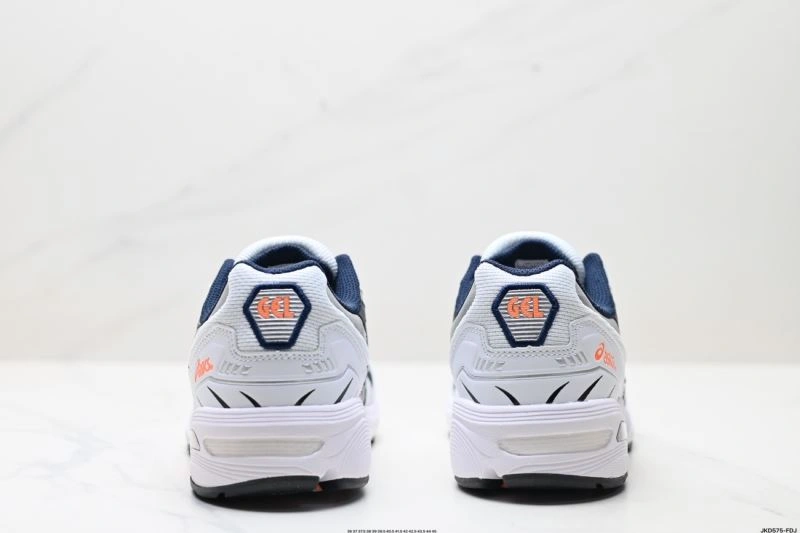 Thermal Asics Shoes 2605