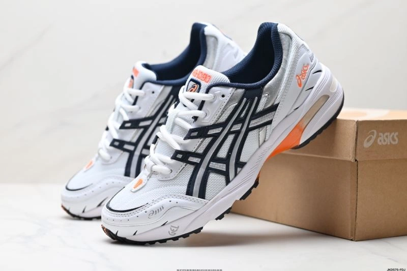 Thermal Asics Shoes 2605