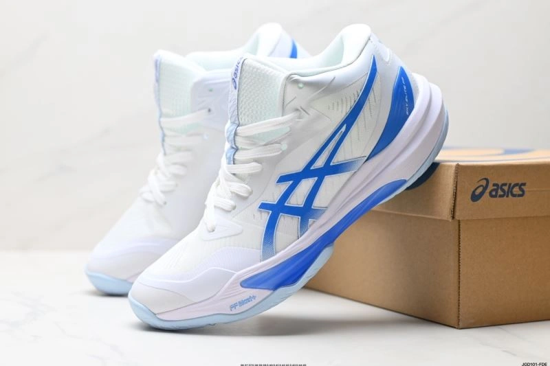 Fashionable Asics Shoes 2589