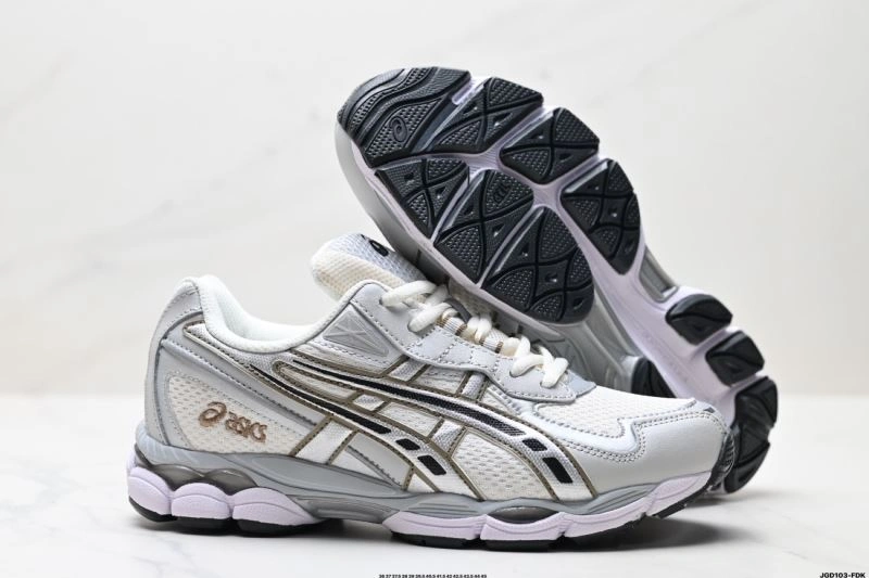 Asics Shoes WaterResistant 2592