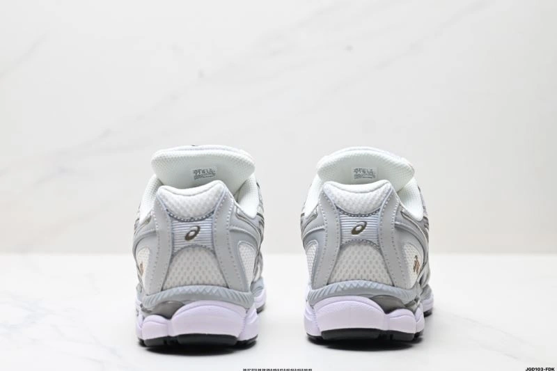 Asics Shoes WaterResistant 2592
