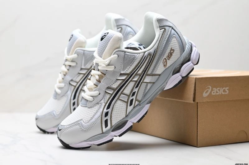 Asics Shoes WaterResistant 2592