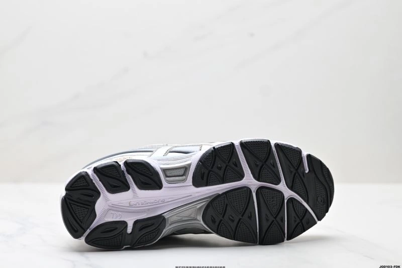 Asics Shoes WaterResistant 2592