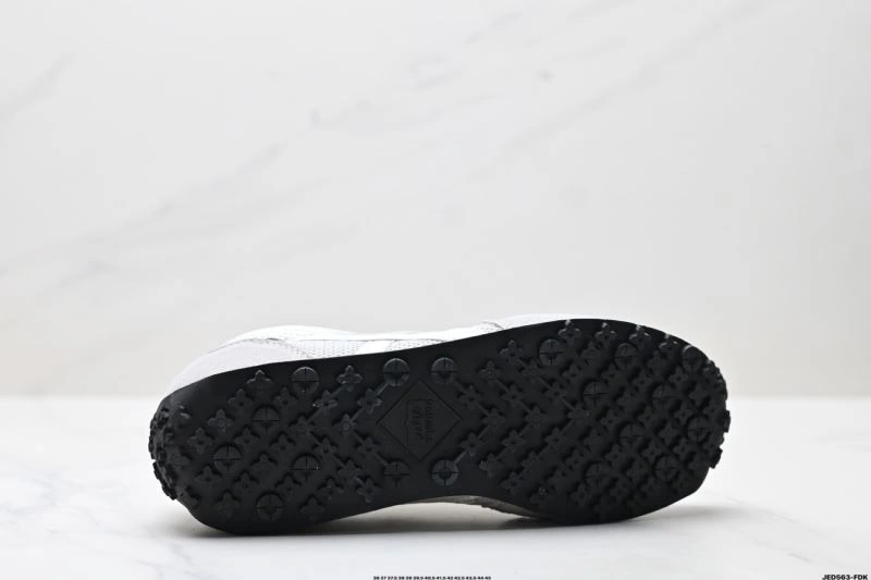 QuickDry Asics Shoes 2584