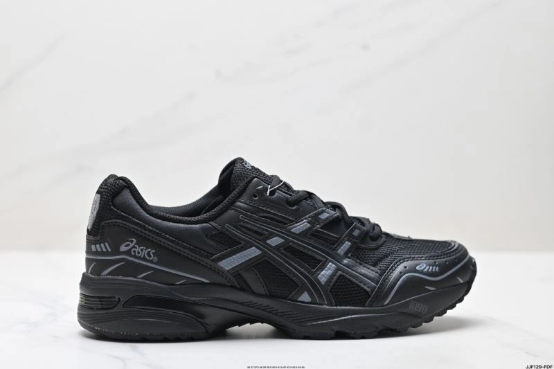 Thermal Asics Shoes 2583