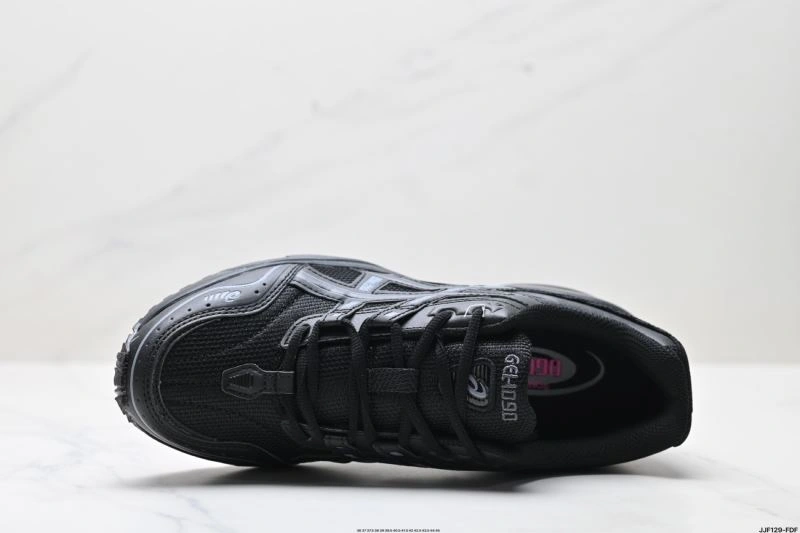 Thermal Asics Shoes 2583