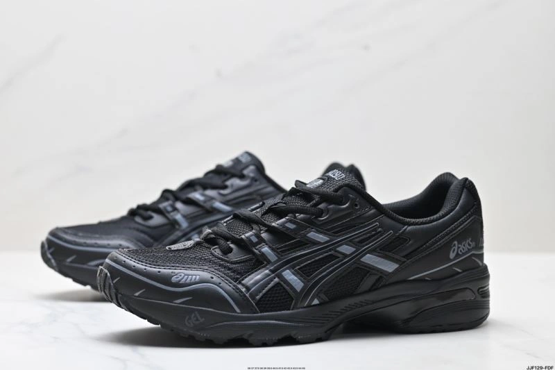 Thermal Asics Shoes 2583