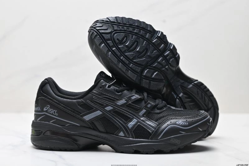 Thermal Asics Shoes 2583