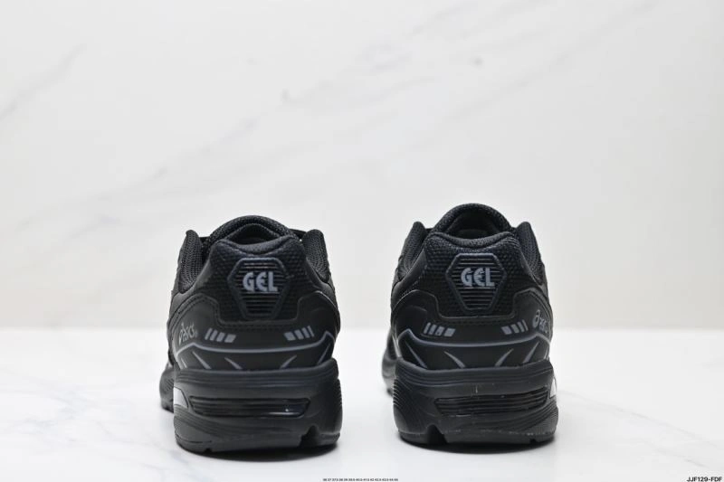 Thermal Asics Shoes 2583