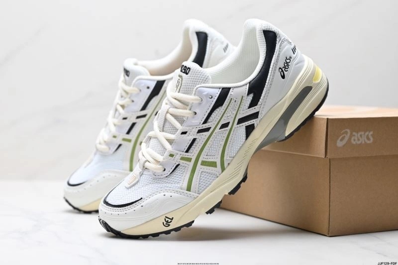 HighPerformance Asics Shoes 2576