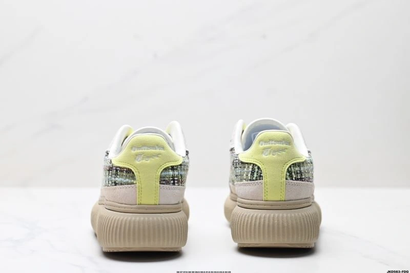 Asics Shoes Chic 2633