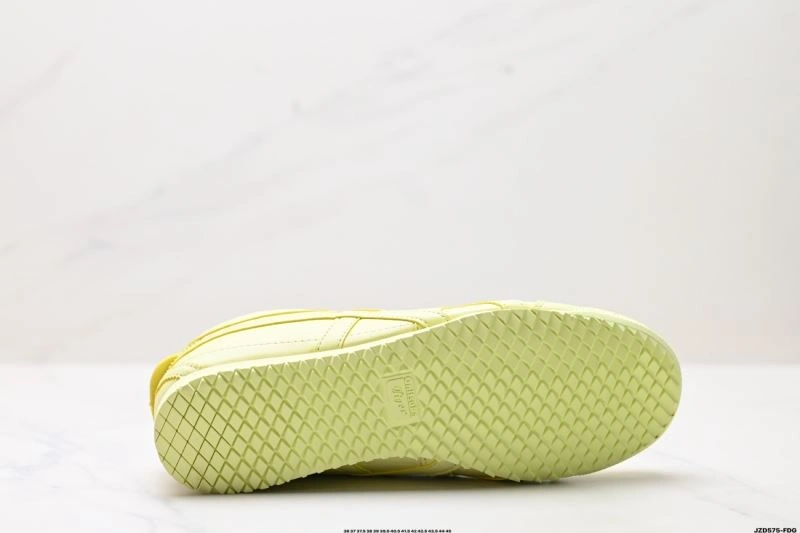 Asics Shoes Contemporary 2570
