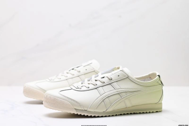 Asics Shoes Stretchable 2562