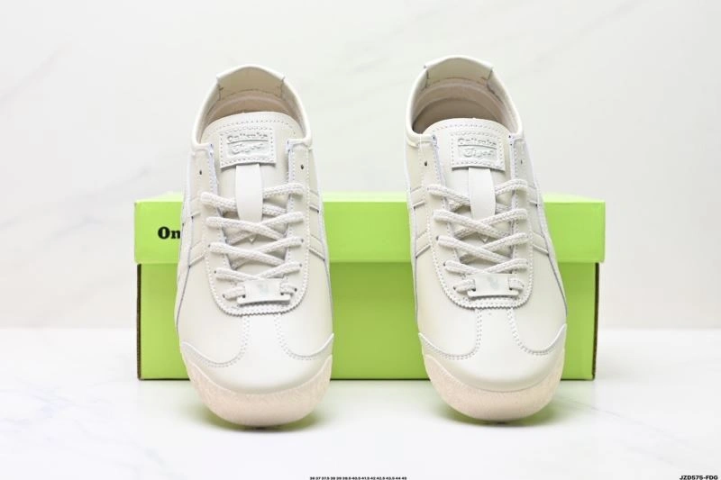 Asics Shoes Stretchable 2562