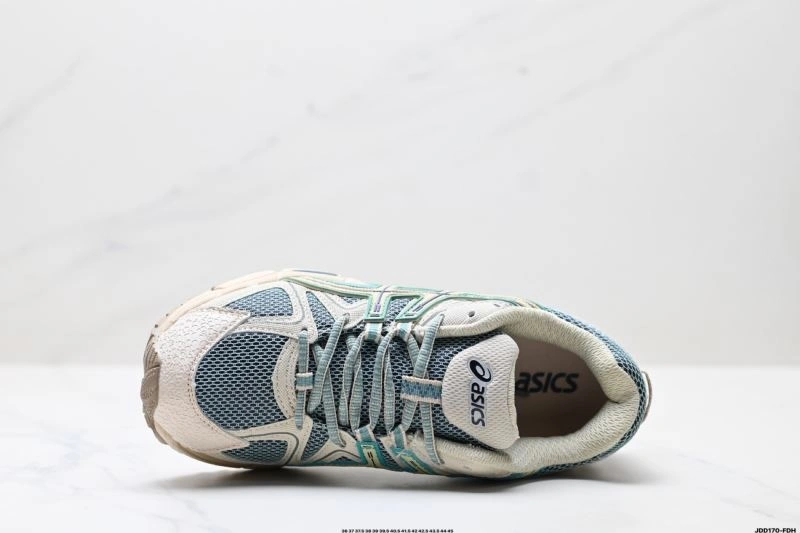 Contemporary Asics Shoes 2556