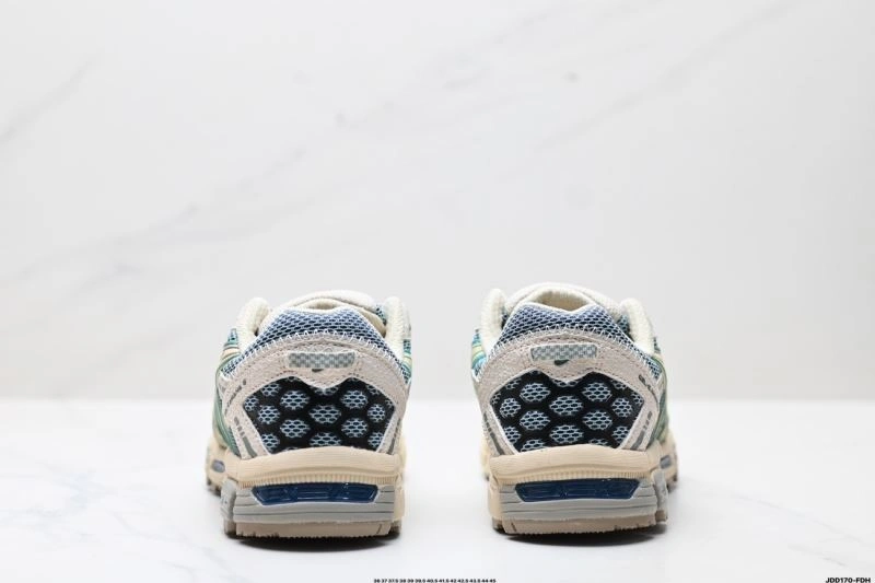 Contemporary Asics Shoes 2556