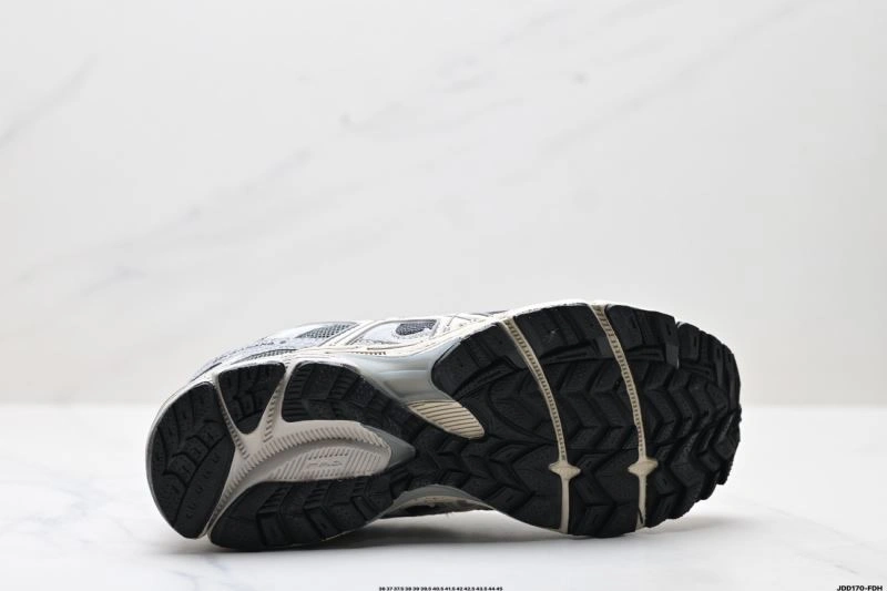 SoftTouch Asics Shoes 2564