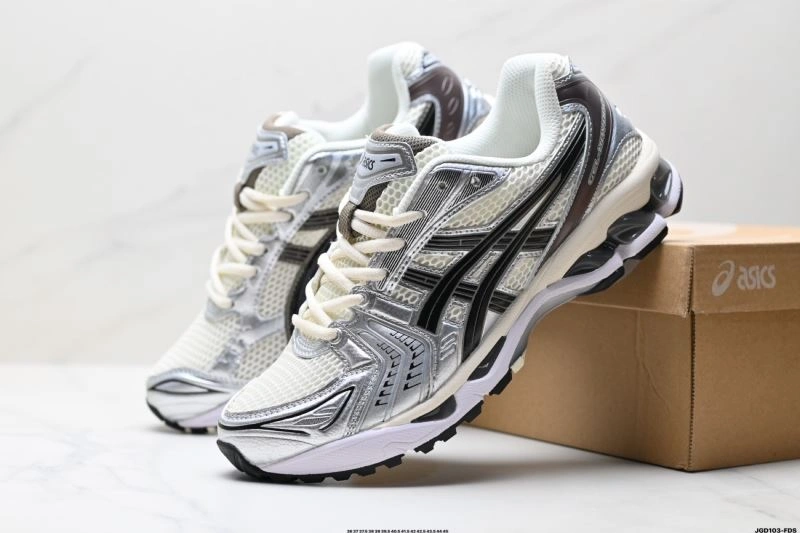 Cozy Asics Shoes 2549