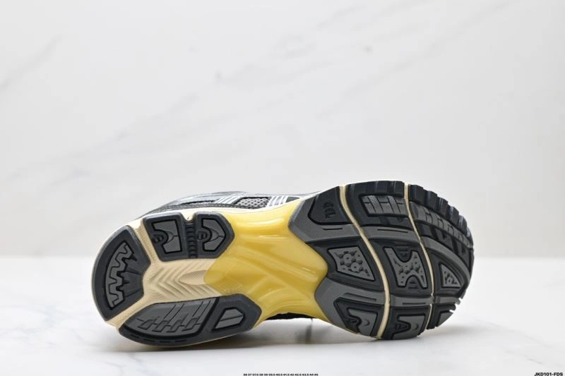 Elegant Asics Shoes 2551
