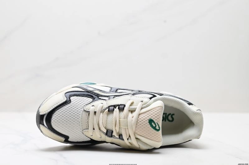 Trendsetting Asics Shoes 2526