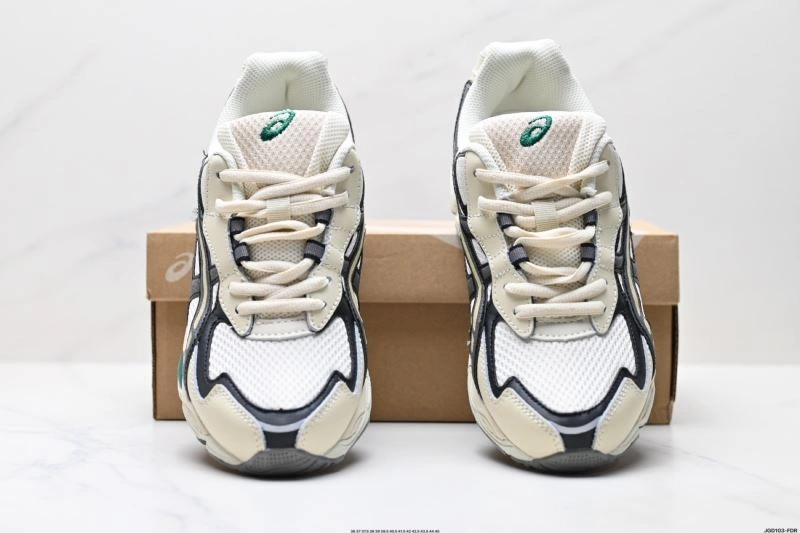Trendsetting Asics Shoes 2526
