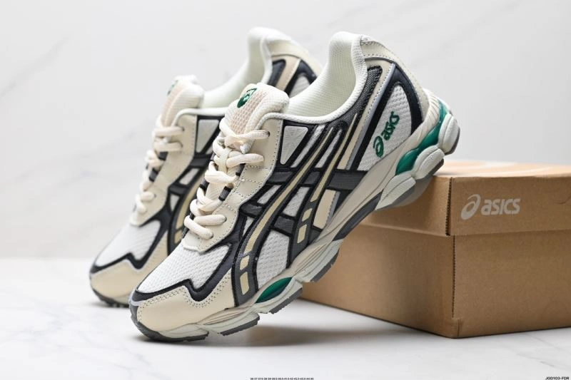 Trendsetting Asics Shoes 2526
