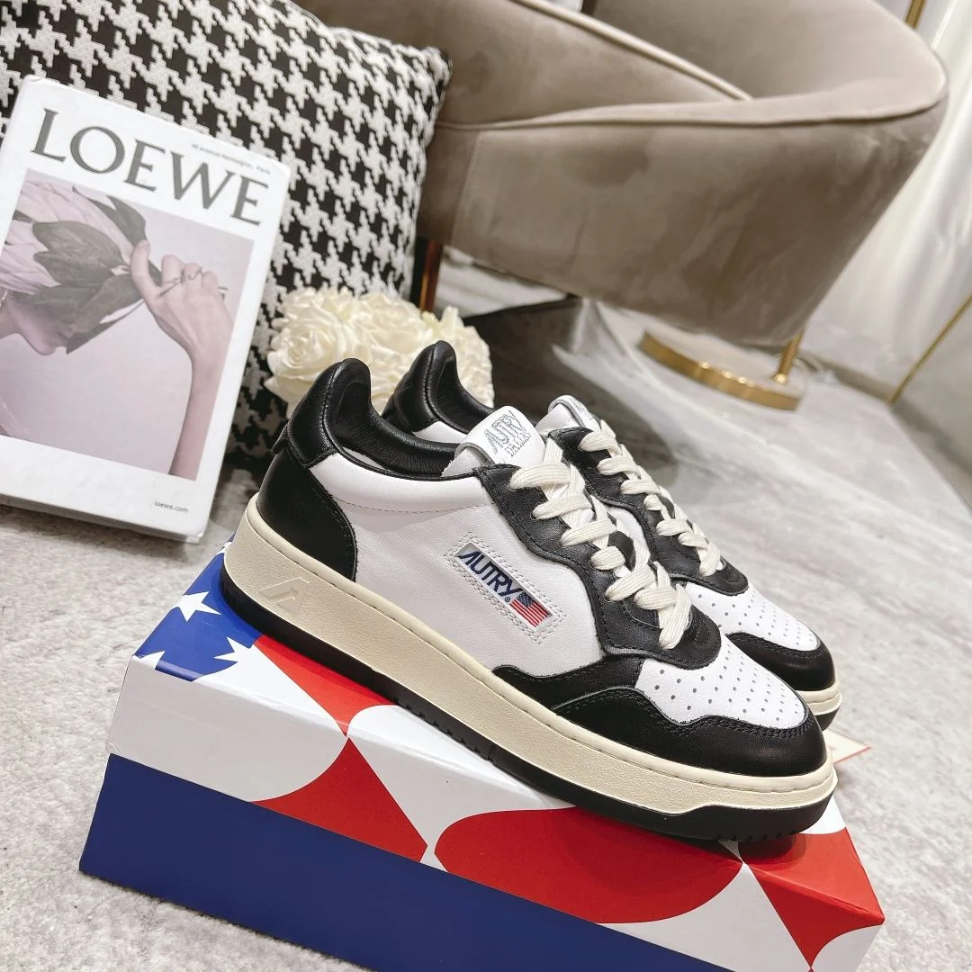 Autry Shoes OdorResistant 8366