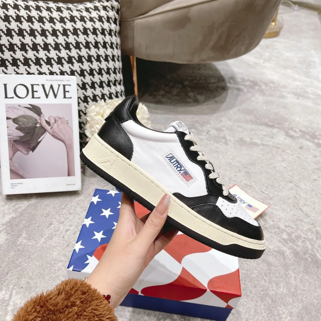 Autry Shoes OdorResistant 8366