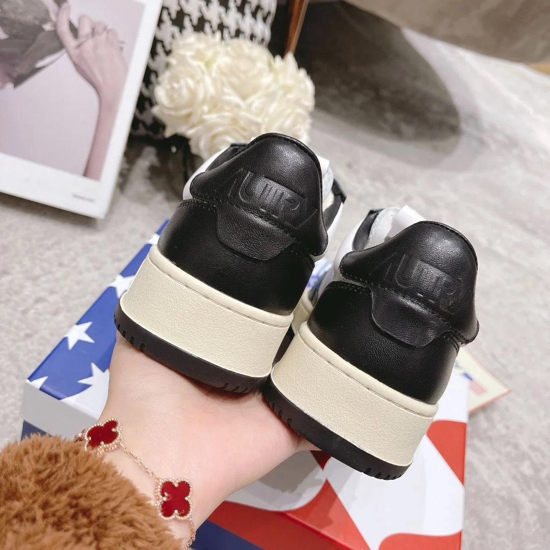 Autry Shoes OdorResistant 8366