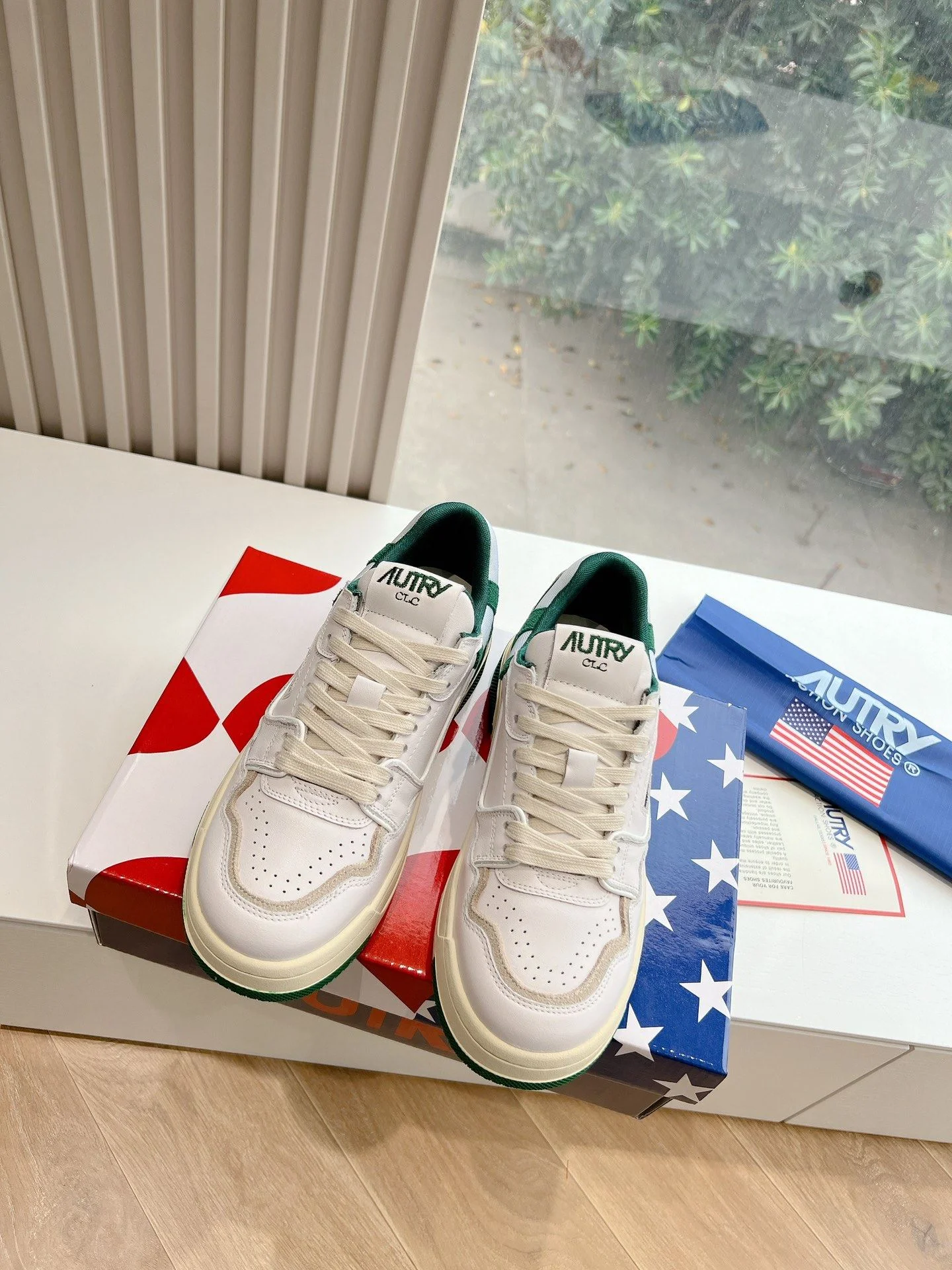 Attractive Autry Shoes 8368