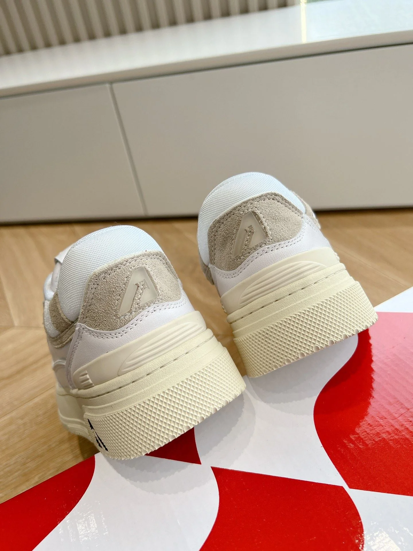 Autry Shoes FlexibleFit 8365