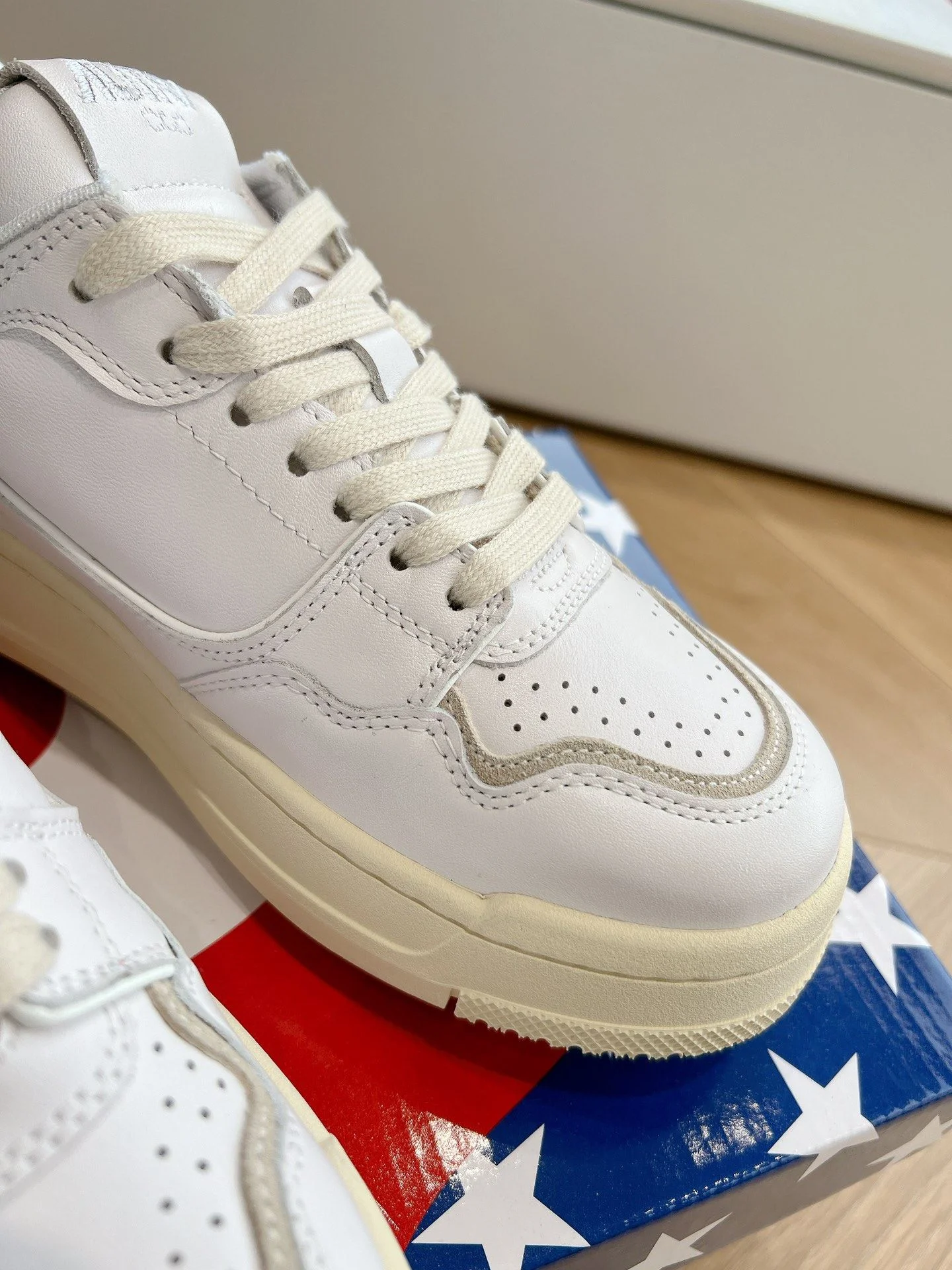 Autry Shoes FlexibleFit 8365