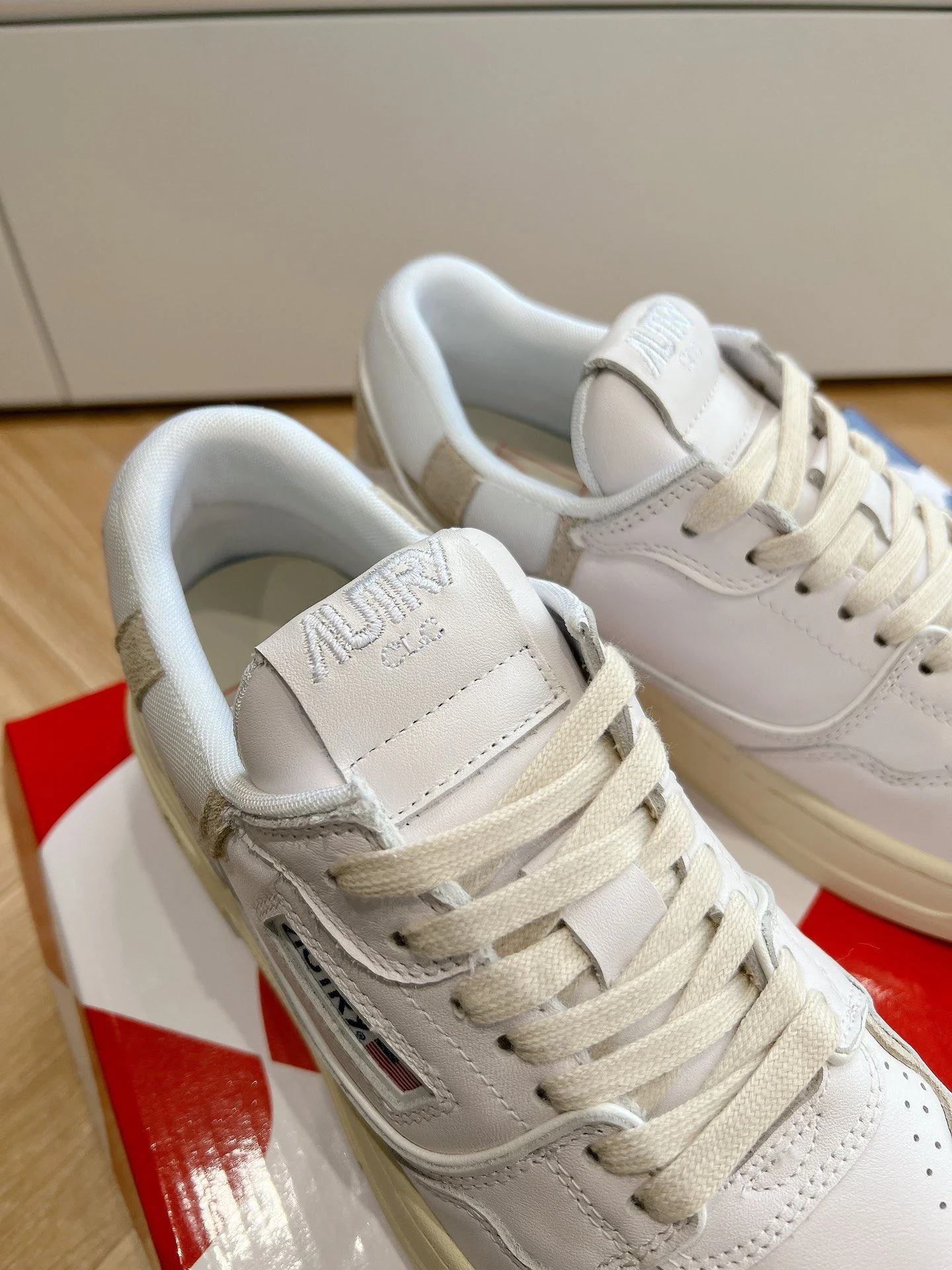 Autry Shoes FlexibleFit 8365