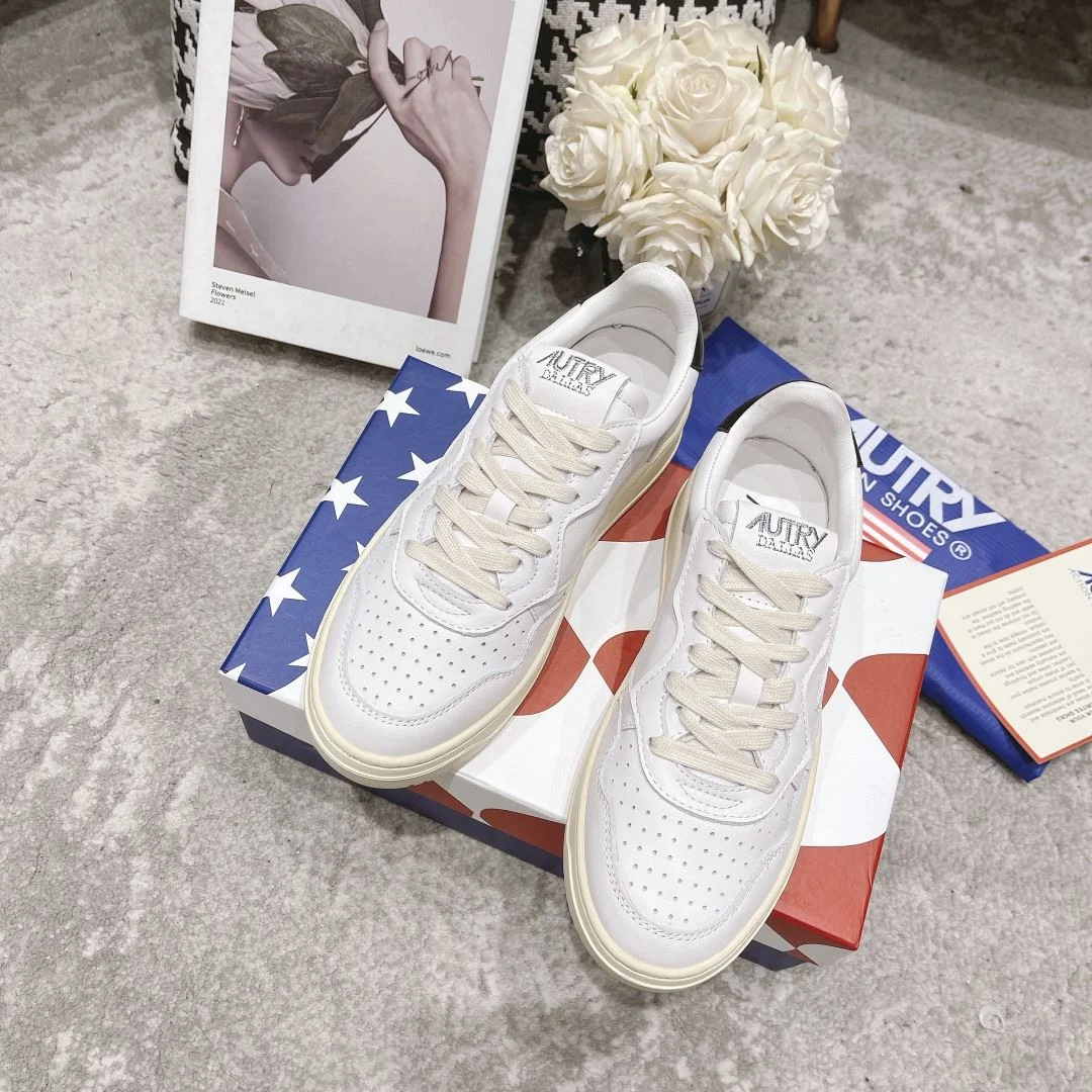 Lightweight Autry Shoes 8355