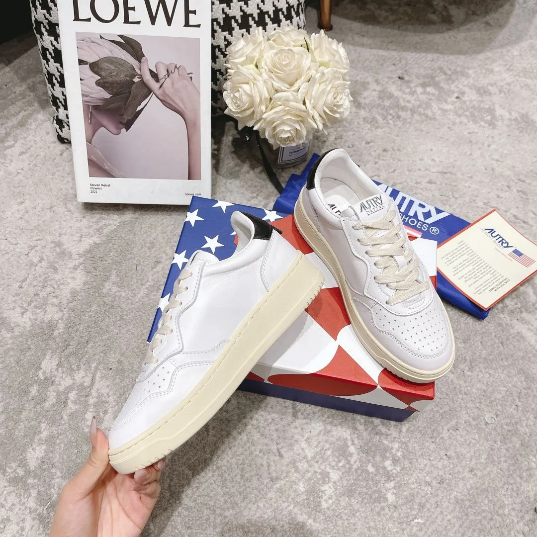 Lightweight Autry Shoes 8355