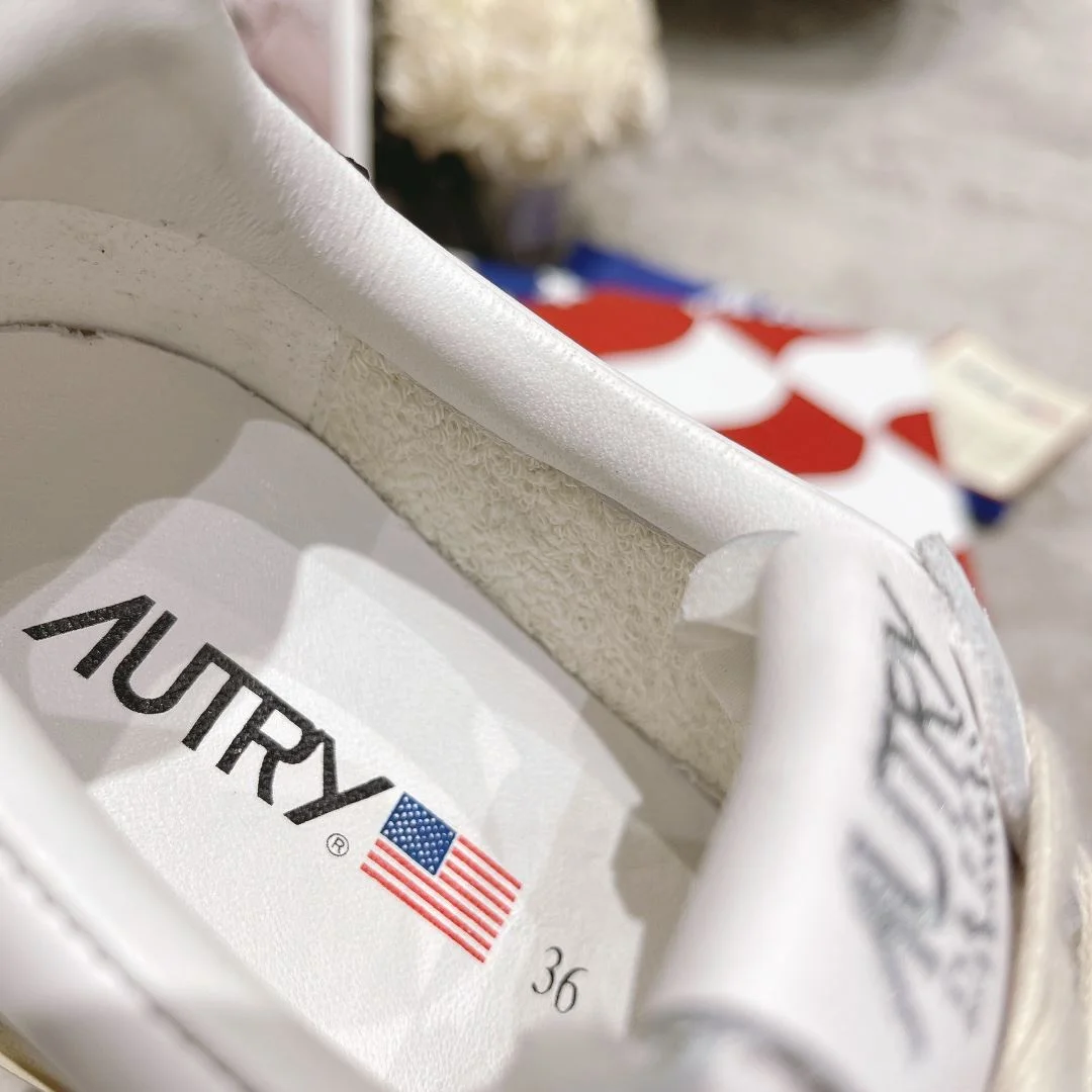 Lightweight Autry Shoes 8355