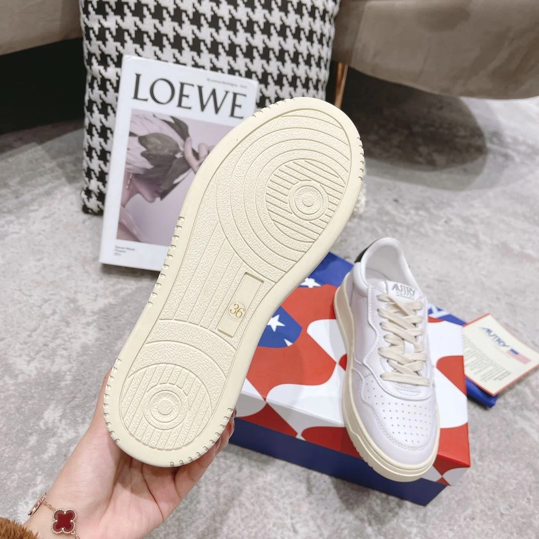 Lightweight Autry Shoes 8355