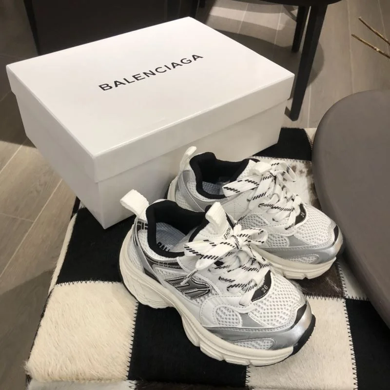 Lightweight BALENCIAGA SHOES 30320