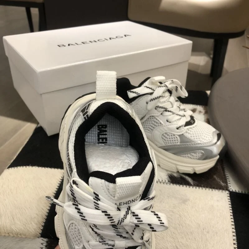 Lightweight BALENCIAGA SHOES 30320