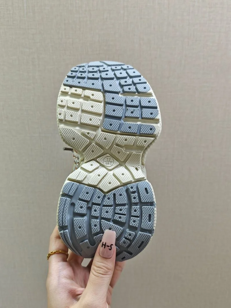 BALENCIAGA SHOES Attractive 28879