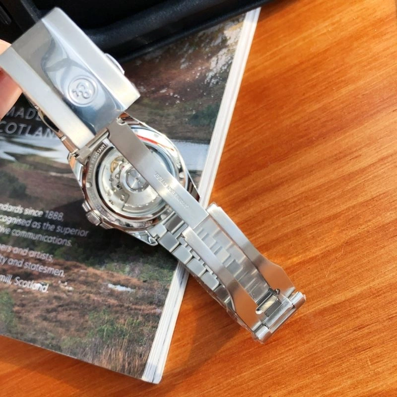 Modern BELL ROSS Watches 177132