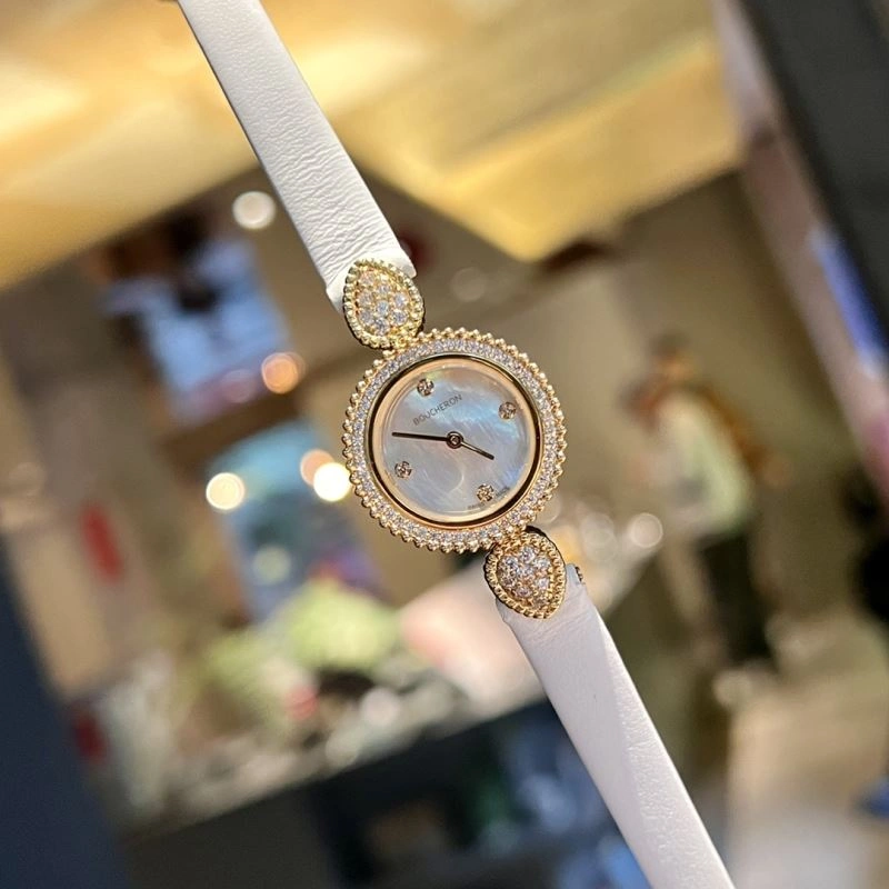 Sporty BOUCHERON Watches 177422