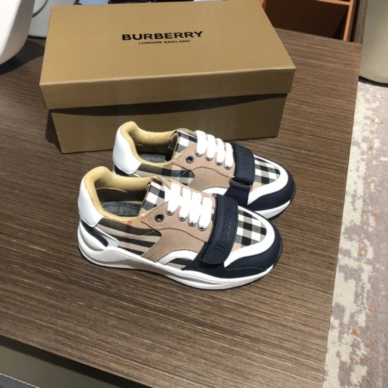 Comfortable BURBERRY SHOES 29962