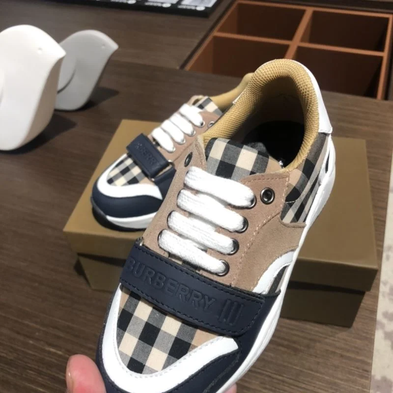 Comfortable BURBERRY SHOES 29962