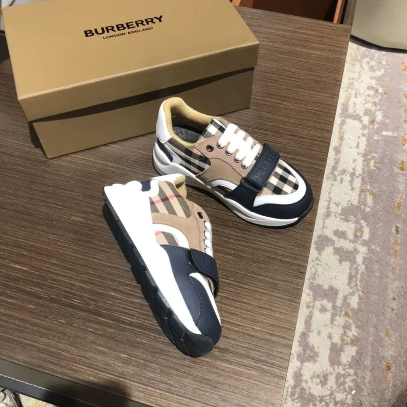 Comfortable BURBERRY SHOES 29962