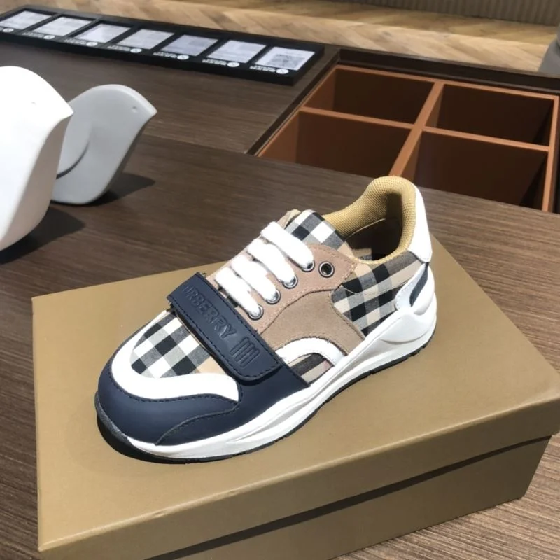 Comfortable BURBERRY SHOES 29962
