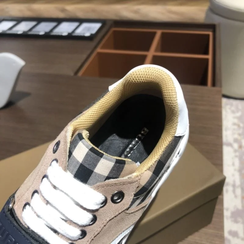 Comfortable BURBERRY SHOES 29962