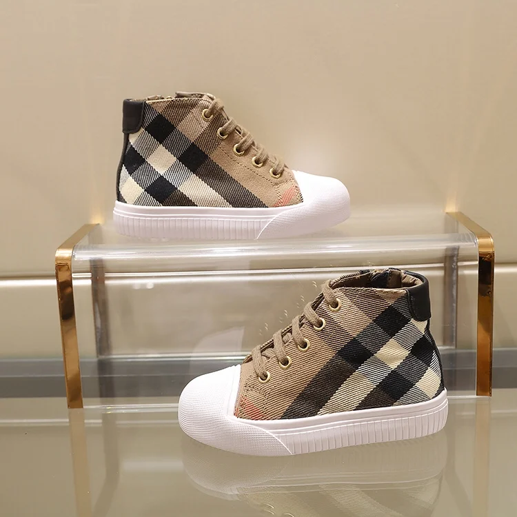 Supportive BURBERRY SHOES 29979