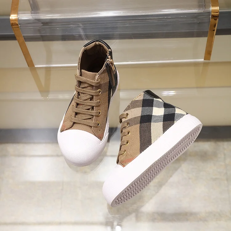Supportive BURBERRY SHOES 29979